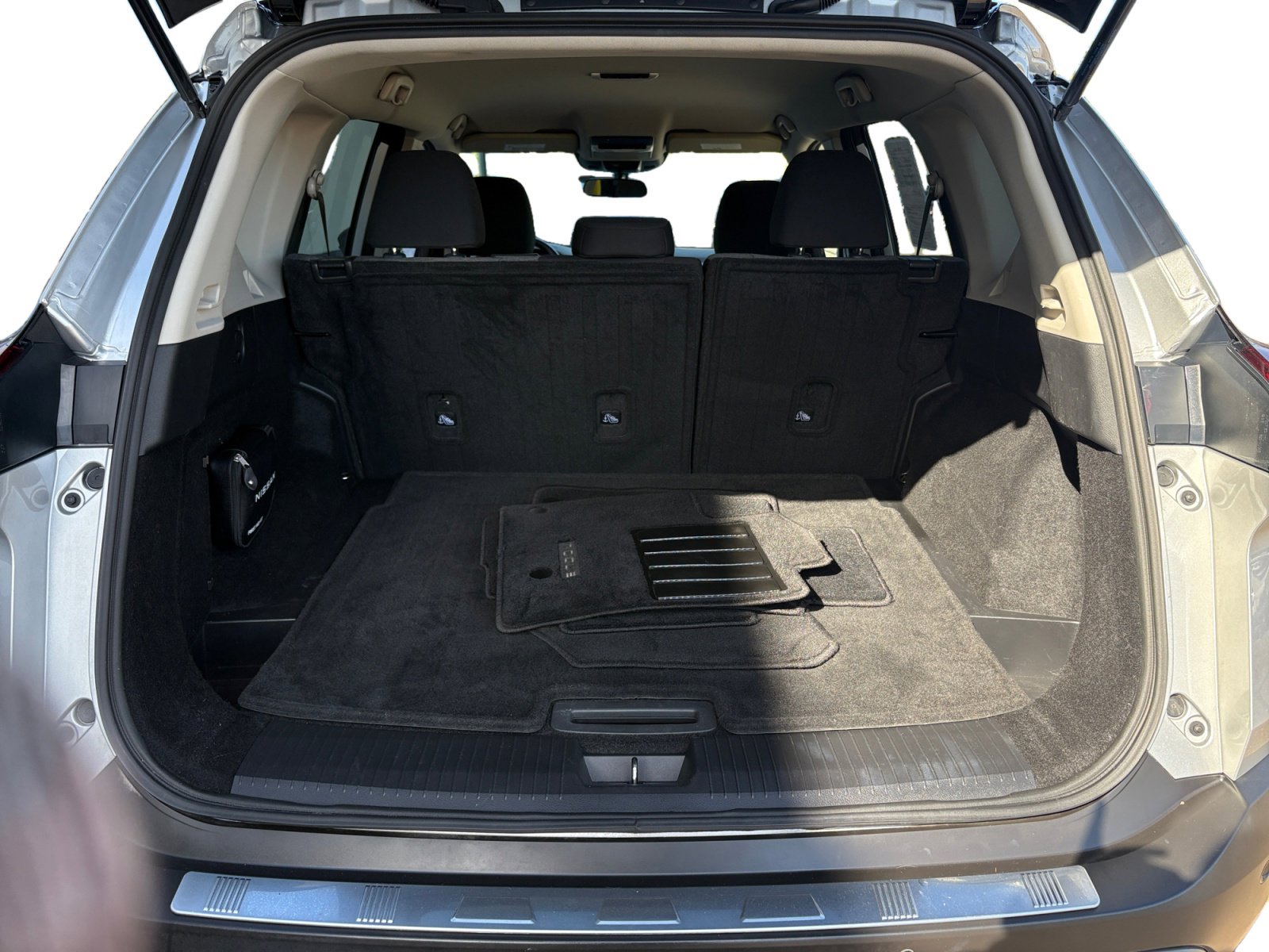 2021 Nissan Rogue SV photo 36