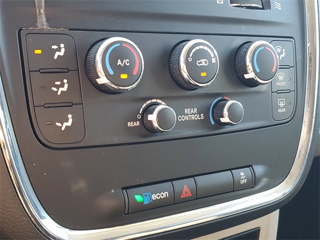 2017 Dodge Grand Caravan SE photo 24