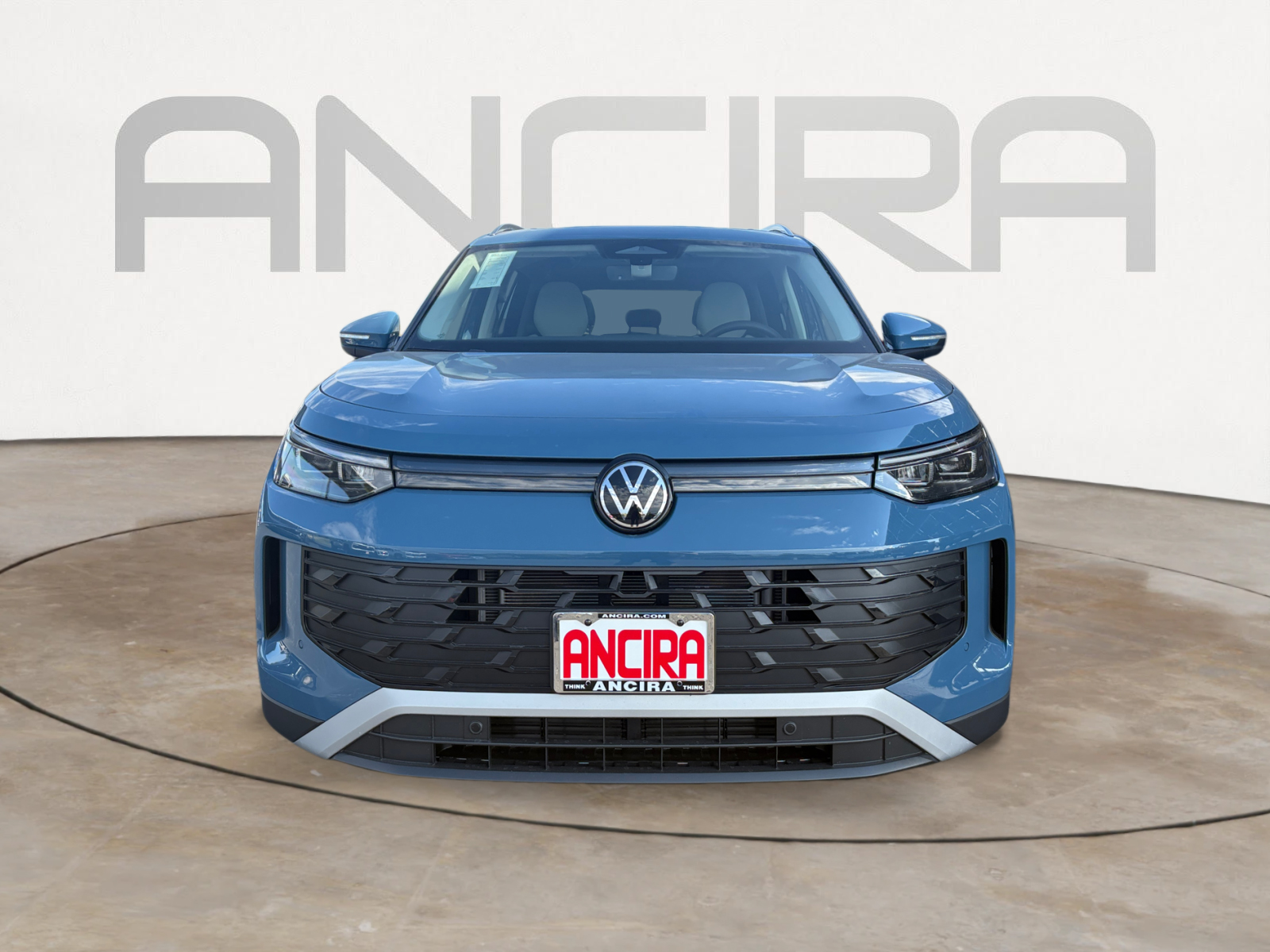 2025 Volkswagen Tiguan SE photo 2
