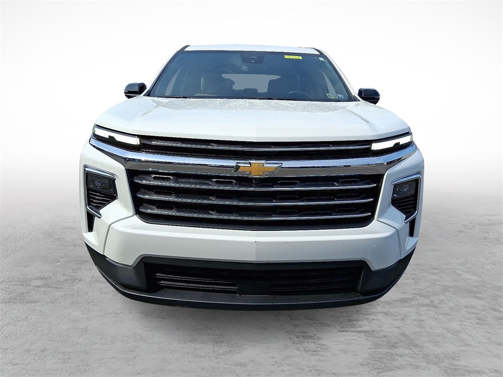 2025 Chevrolet Traverse photo 2