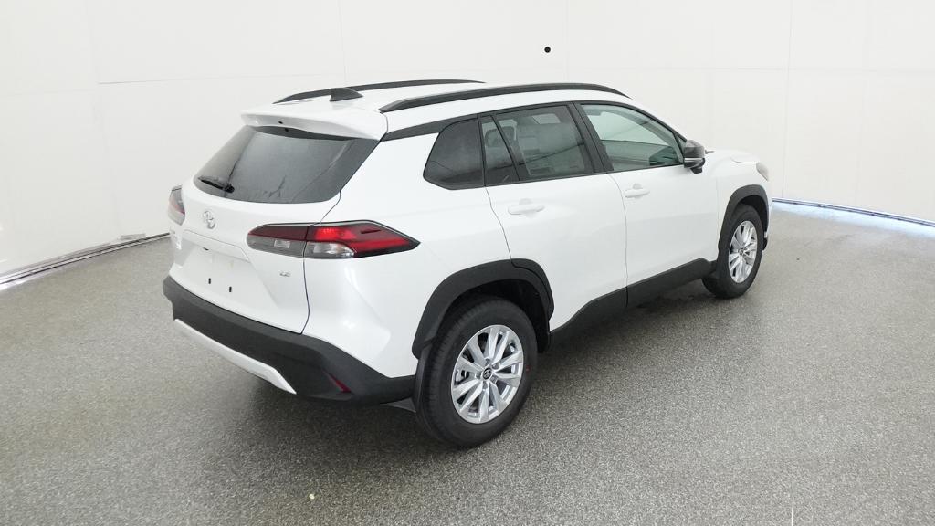 2026 Toyota Corolla Cross LE photo 22