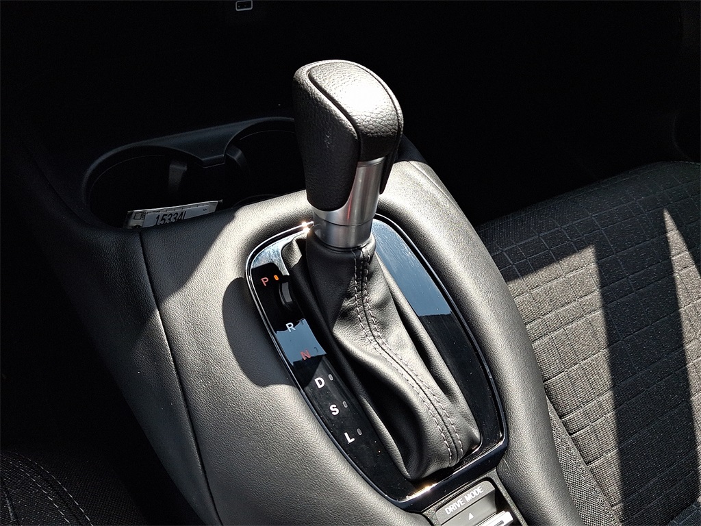 2025 Honda HR-V LX photo 12