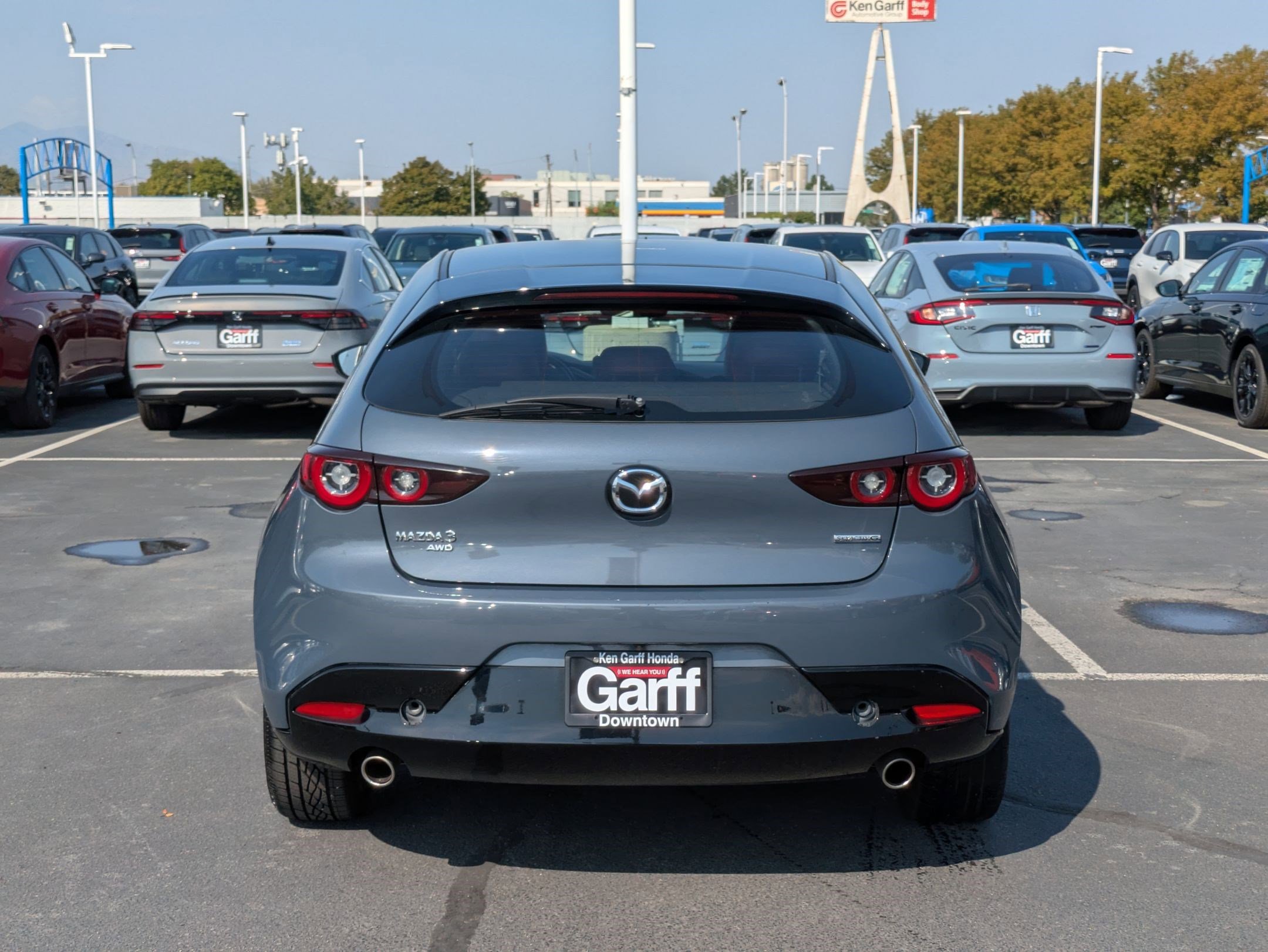 2024 Mazda Mazda3 Hatchback 2.5 s Carbon photo 4