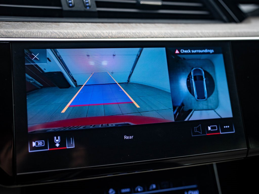 2022 Audi e-tron Premium Plus photo 32