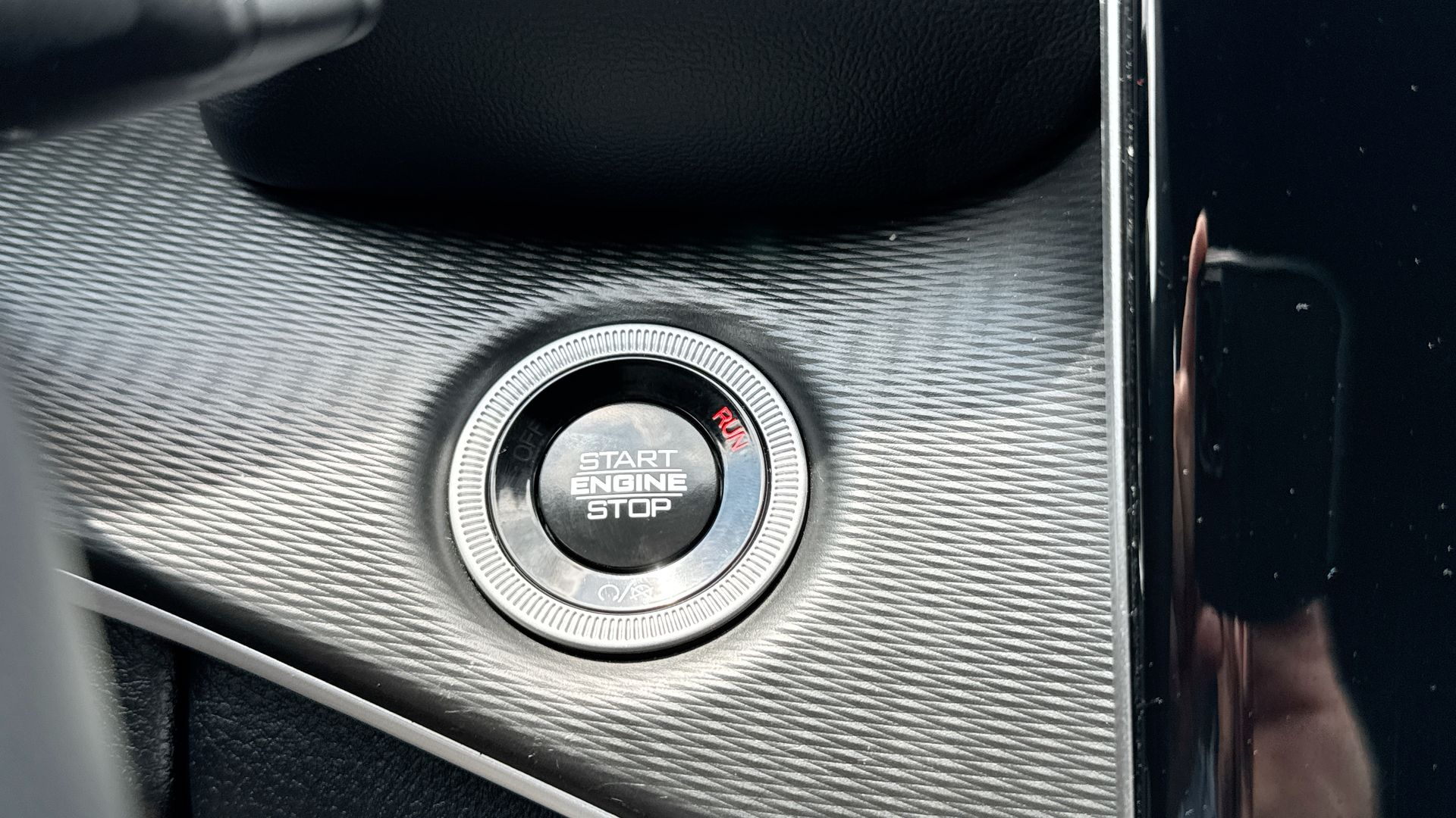 2024 Jeep Grand Cherokee Laredo photo 13