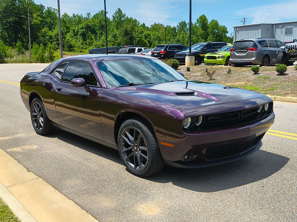 2022 Dodge Challenger SXT photo 8