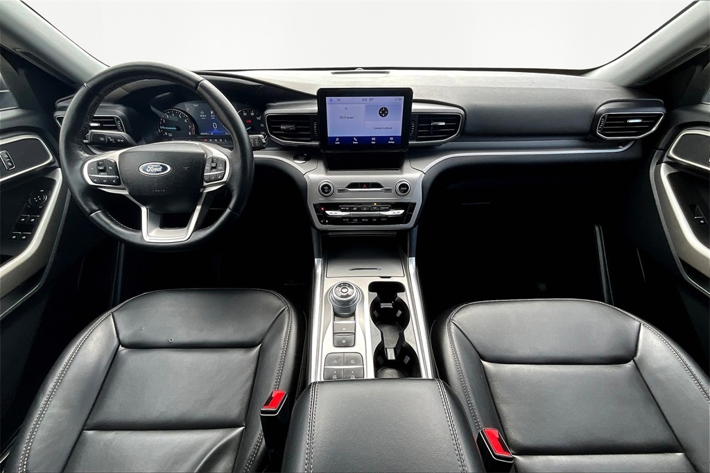 Used 2023 Silver Ford XLT image 16