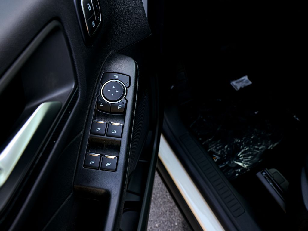 2025 Ford Escape ST-Line Select photo 37