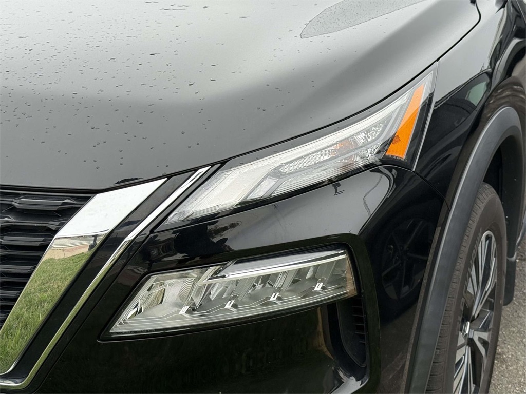 2021 Nissan Rogue SV photo 8