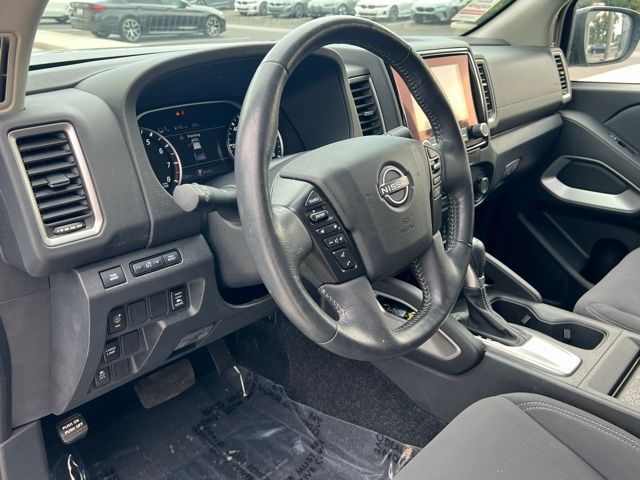 2022 Nissan Frontier SV photo 18