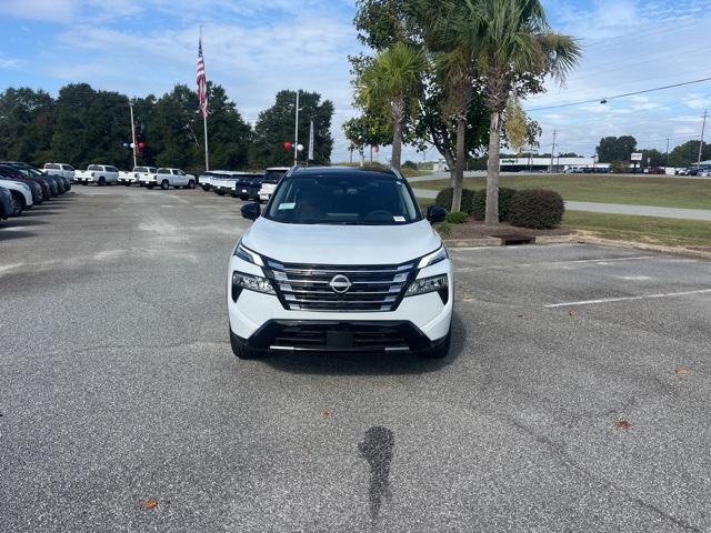 2026 Nissan Rogue Platinum photo 2