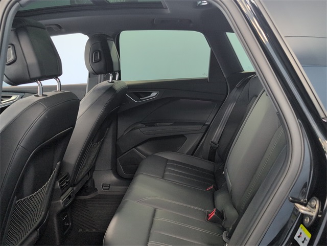 2023 Audi Q4 40 E-tron Premium Plus photo 8