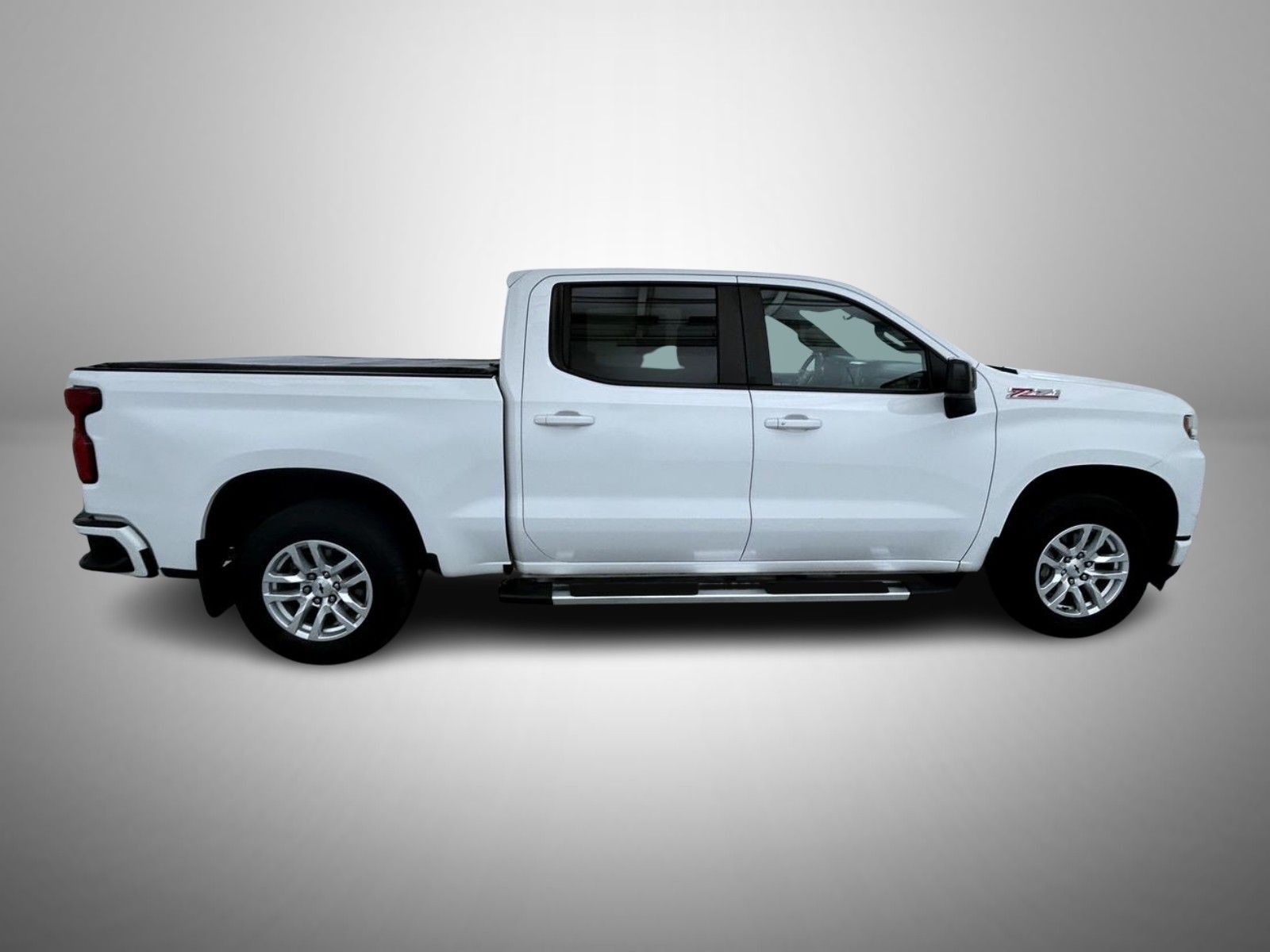 2020 Chevrolet Silverado 1500 RST photo 2