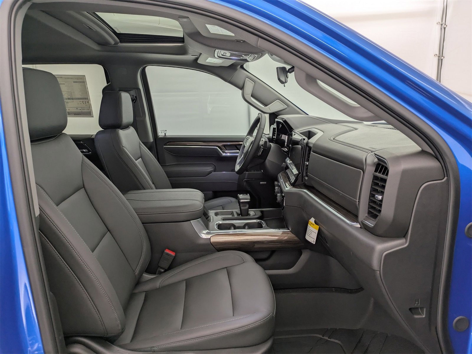 2025 Chevrolet Silverado 1500 RST photo 23