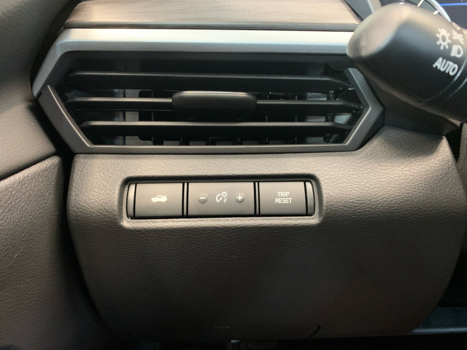 2025 Nissan Altima SV photo 23