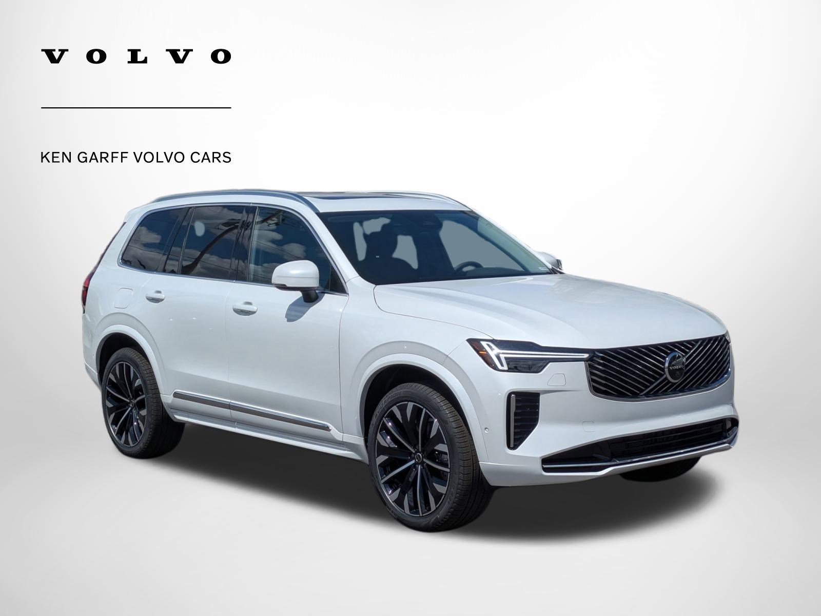 2025 Volvo XC90 Plus's photo