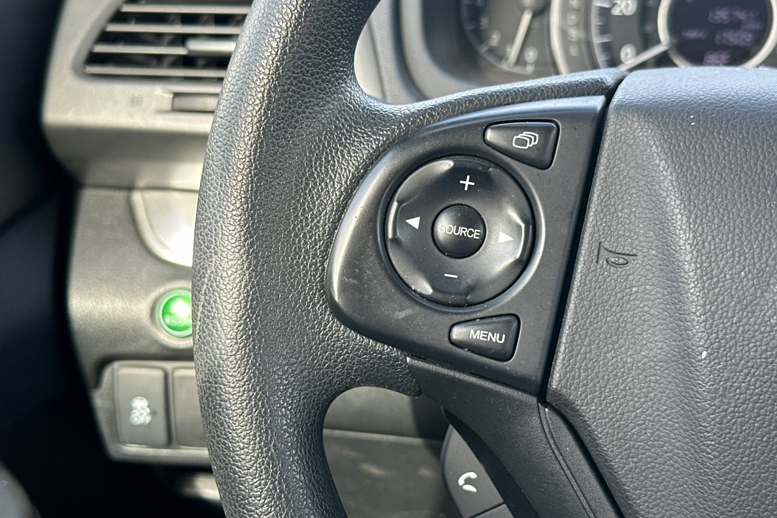 2016 Honda CR-V LX photo 32