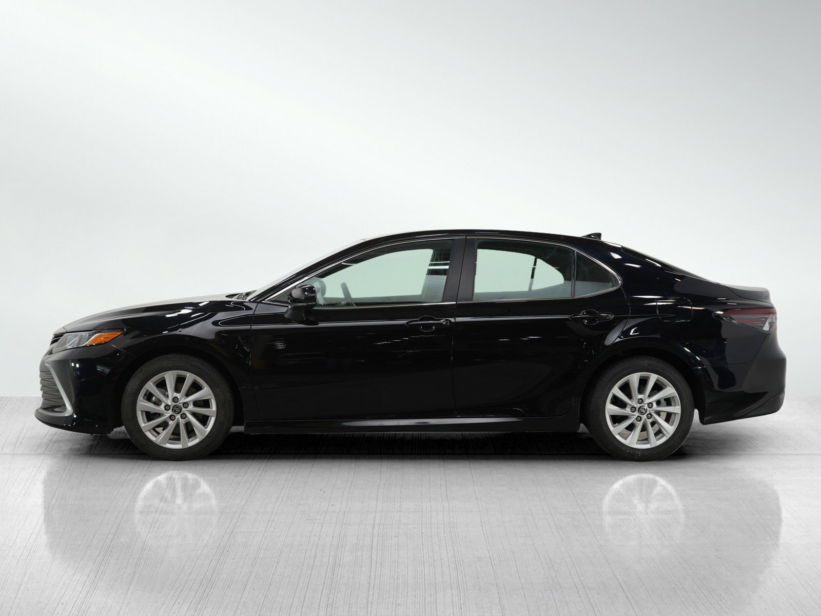 Used 2024 Toyota Camry LE with VIN 4T1C11AK0RU230297 for sale in Burnsville, Minnesota