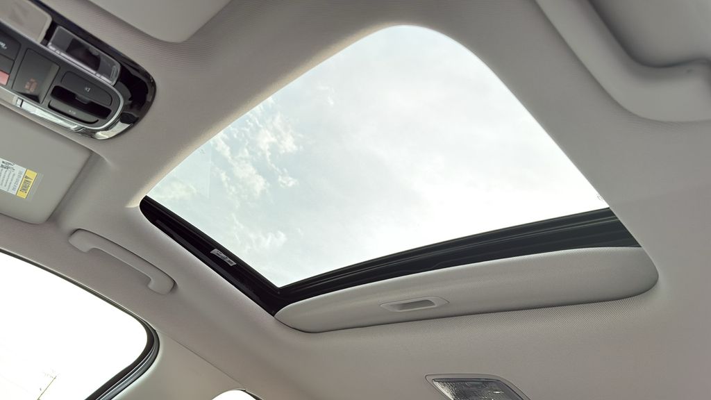 2025 Hyundai Tucson SEL Convenience photo 17