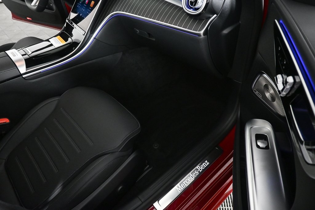 2025 Mercedes Benz C 300 photo 21