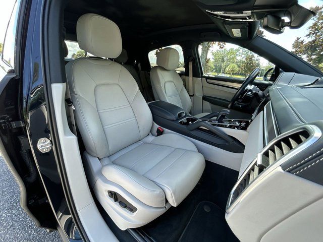 2023 Porsche Cayenne Coupe Platinum Edition photo 20