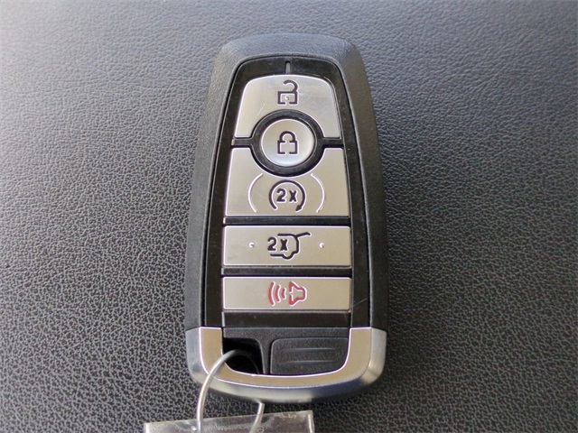 2023 Ford Edge SEL photo 26