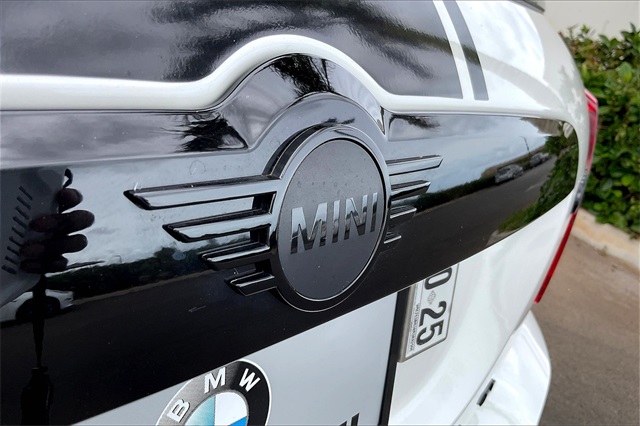 2024 Mini Cooper Signature photo 28