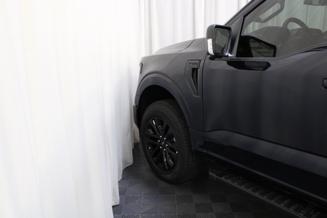 2025 Ford F-150 XLT photo 14