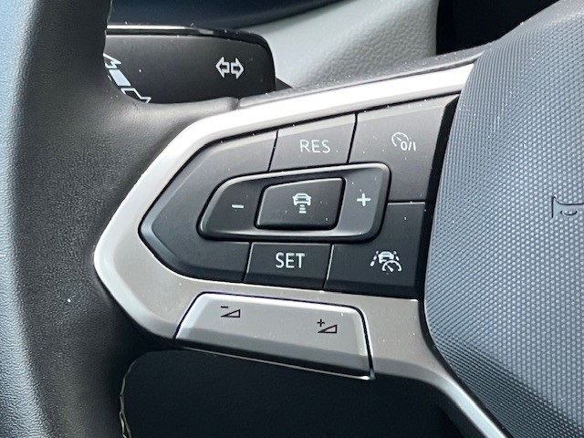 2024 Volkswagen Taos SE photo 26