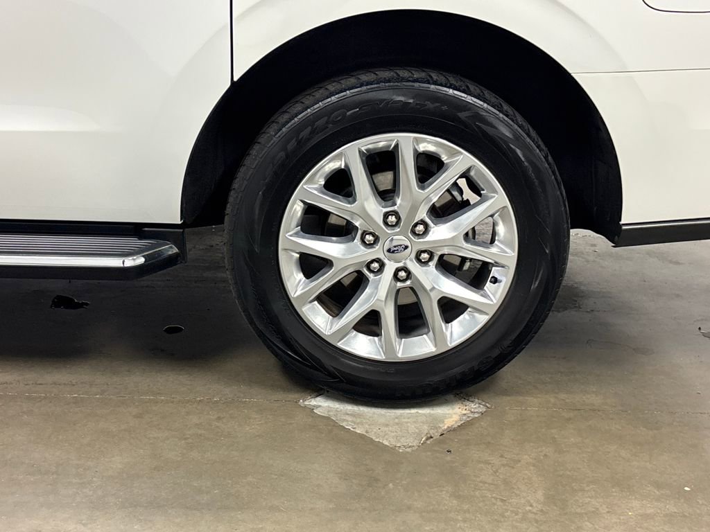 2021 Ford Expedition XLT MAX photo 16