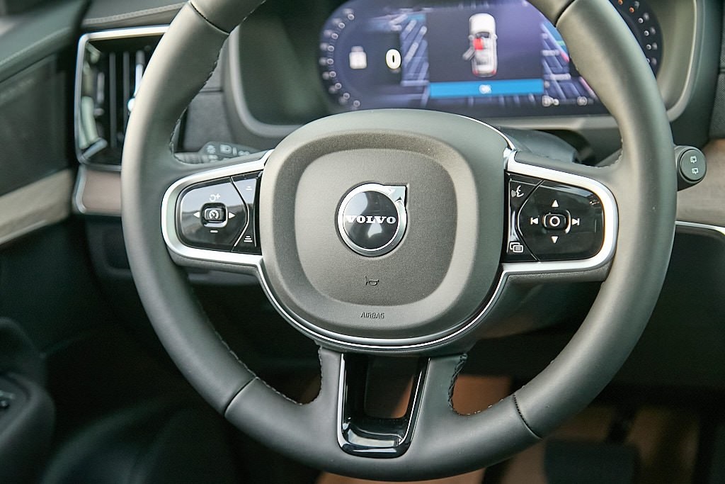 2026 VOLVO XC90 - Image 25
