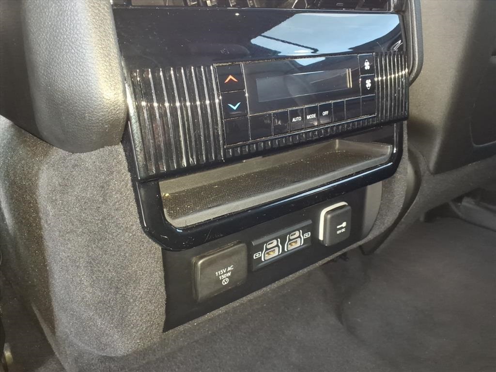 2024 Jeep Wagoneer Series II photo 14