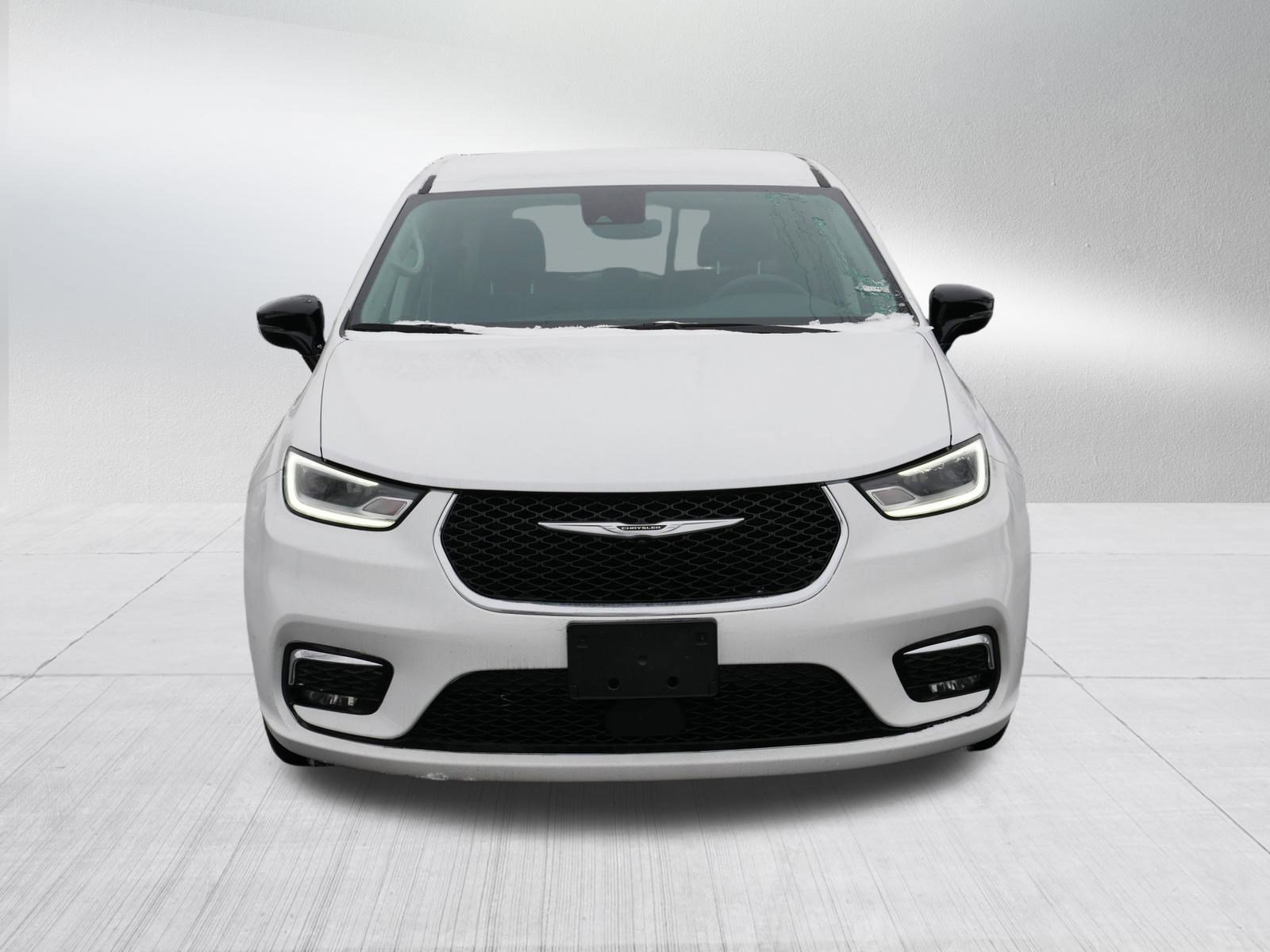 Certified 2024 Chrysler Pacifica Touring L with VIN 2C4RC1BG9RR152845 for sale in Brooklyn Park, Minnesota