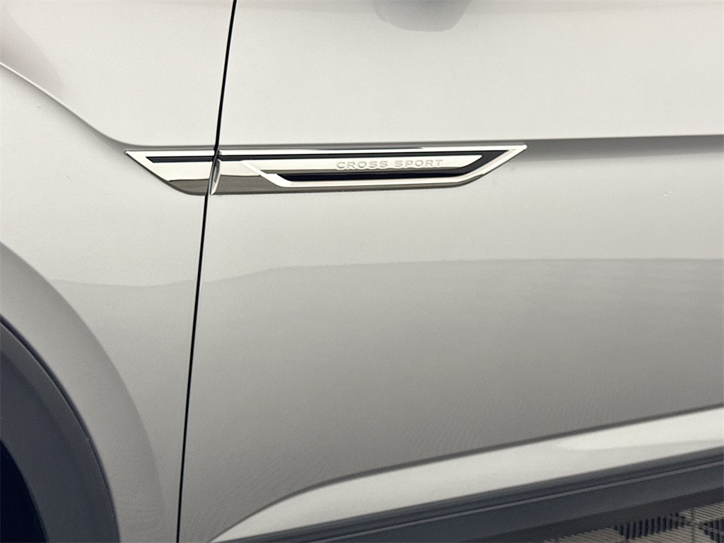 2023 Volkswagen Atlas Cross Sport V6 SE Technology photo 19