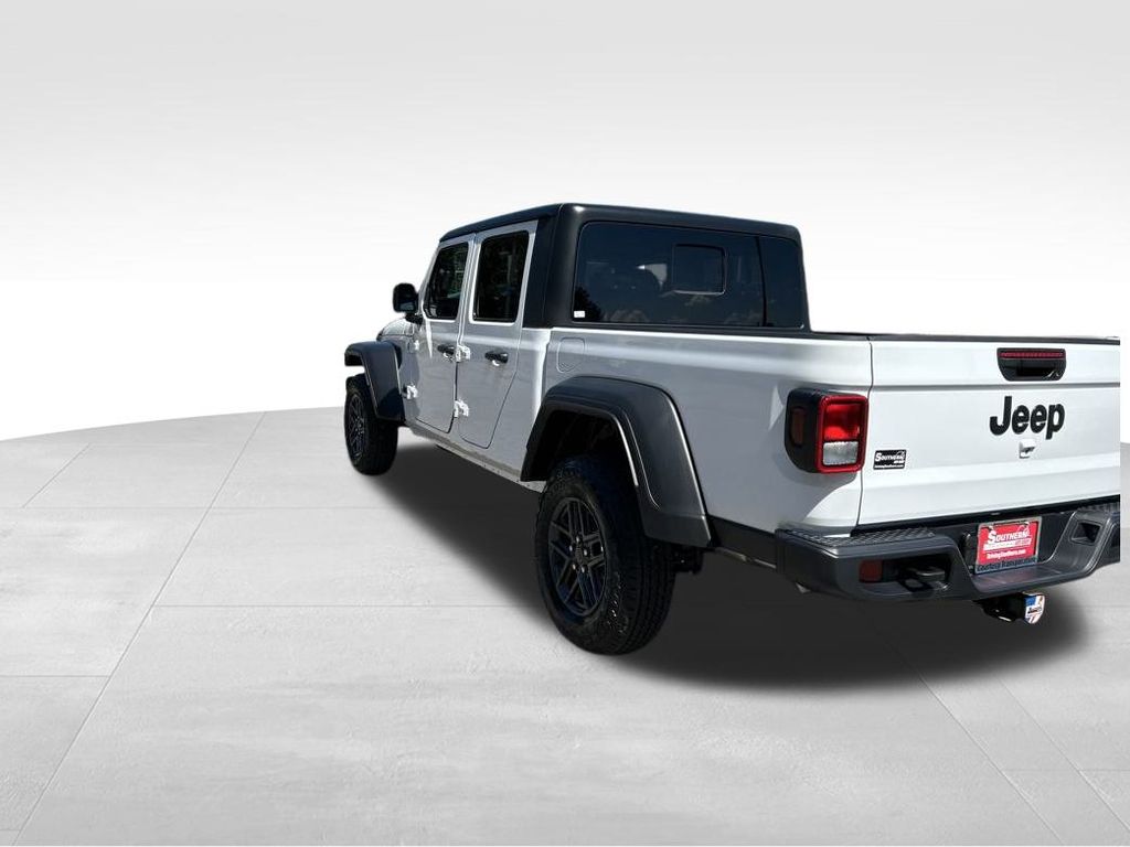 2025 Jeep Gladiator Sport photo 4
