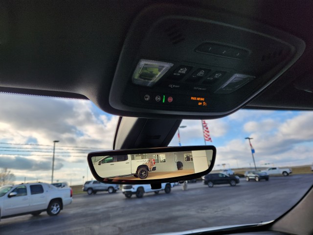 2023 Chevrolet Traverse Premier photo 4