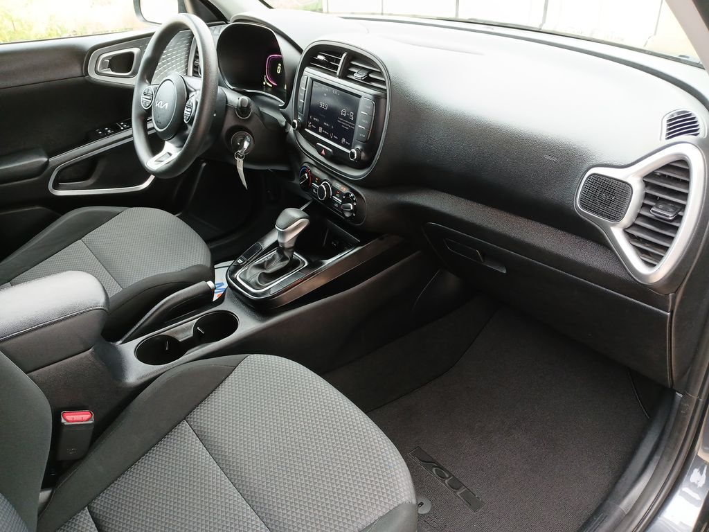 2023 Kia Soul LX photo 29