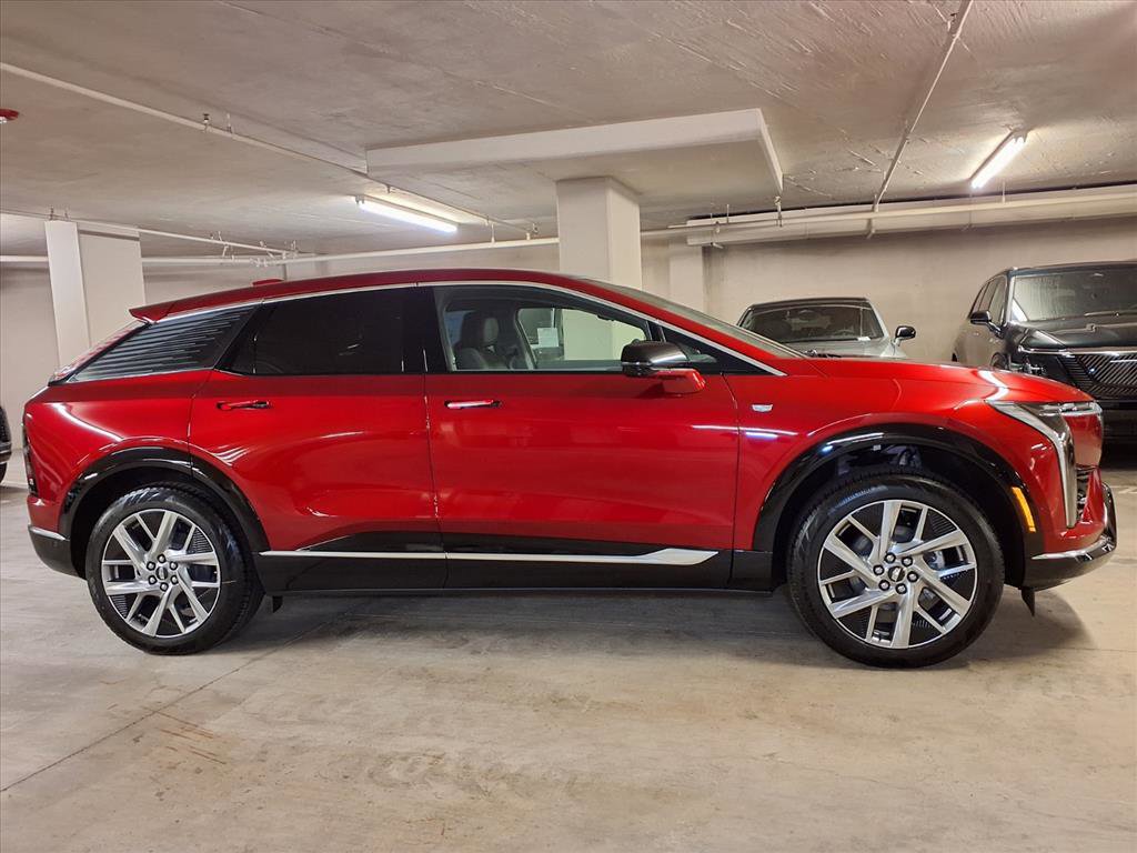 2026 Cadillac Optiq Luxury photo 4