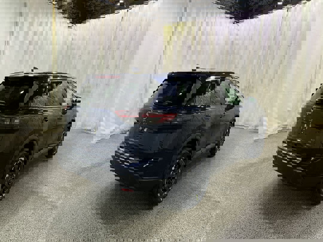 2026 Nissan Rogue SV photo 4