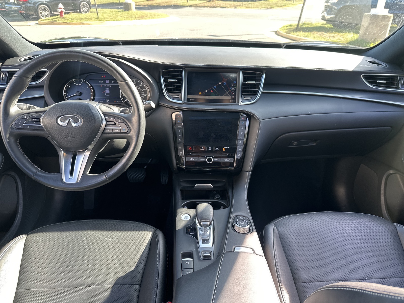 2023 Infiniti QX55 Essential photo 3