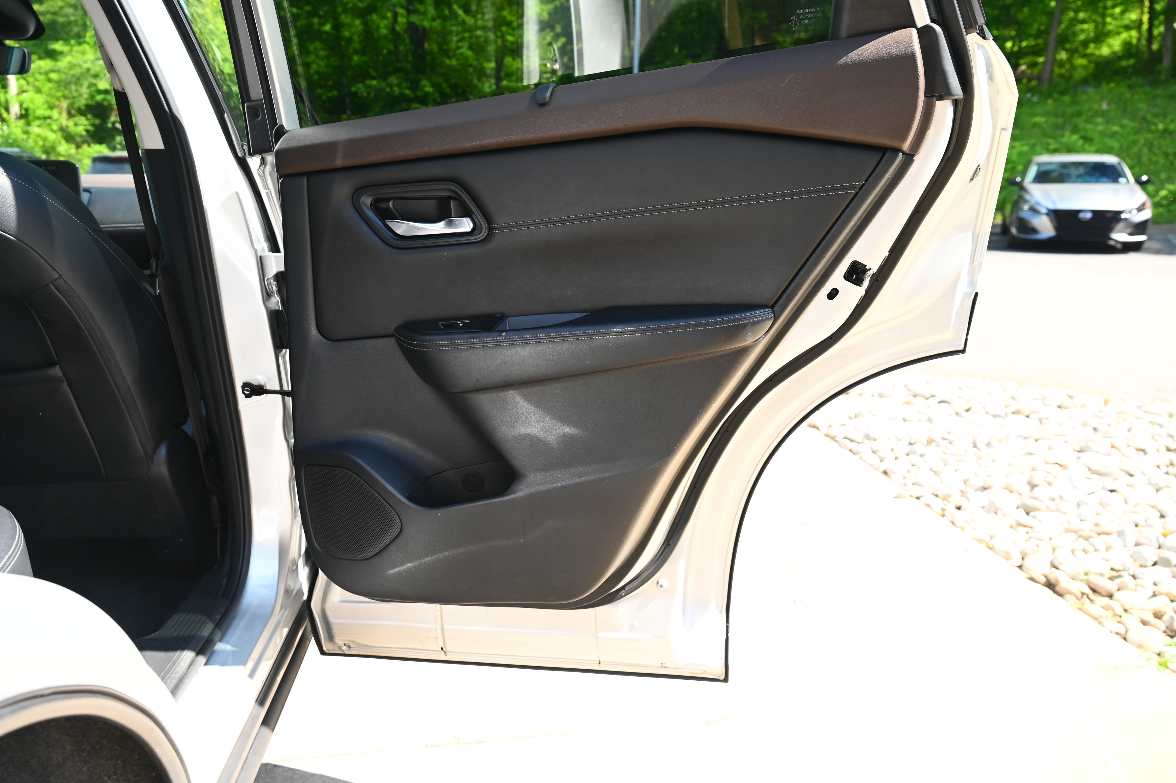 2022 Nissan Rogue SL photo 17
