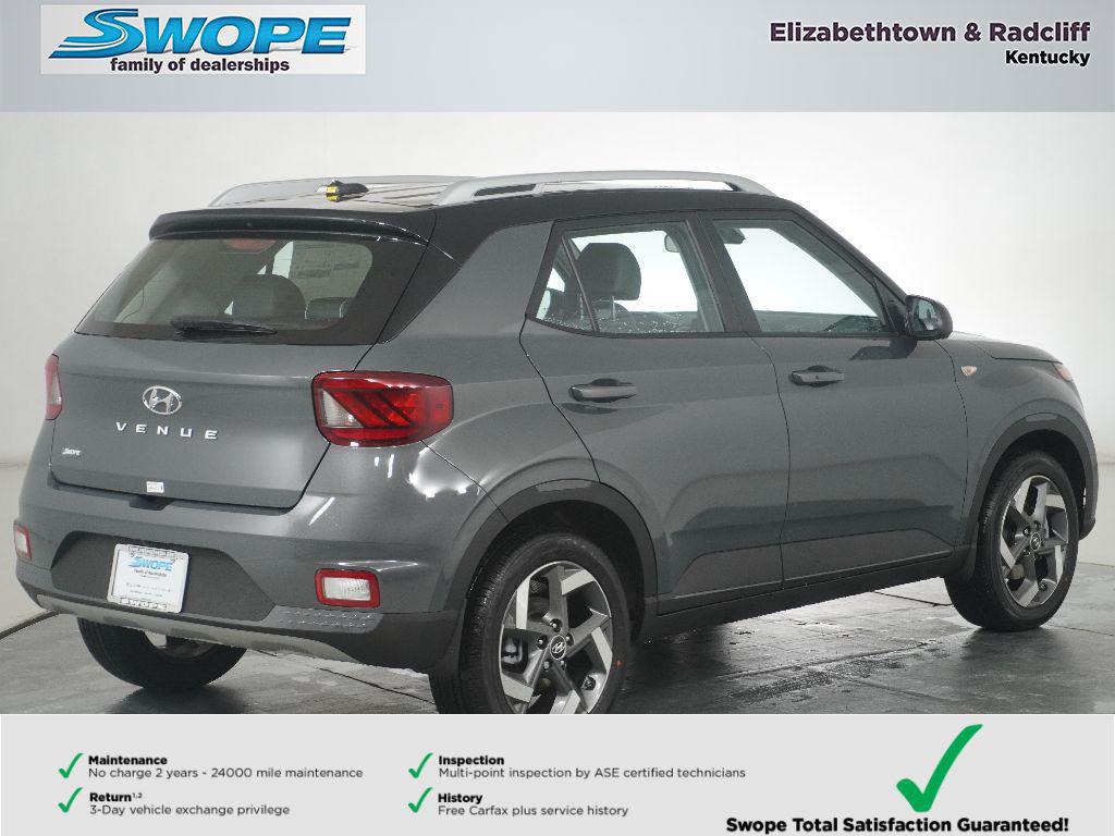 2025 Hyundai Venue Limited photo 3