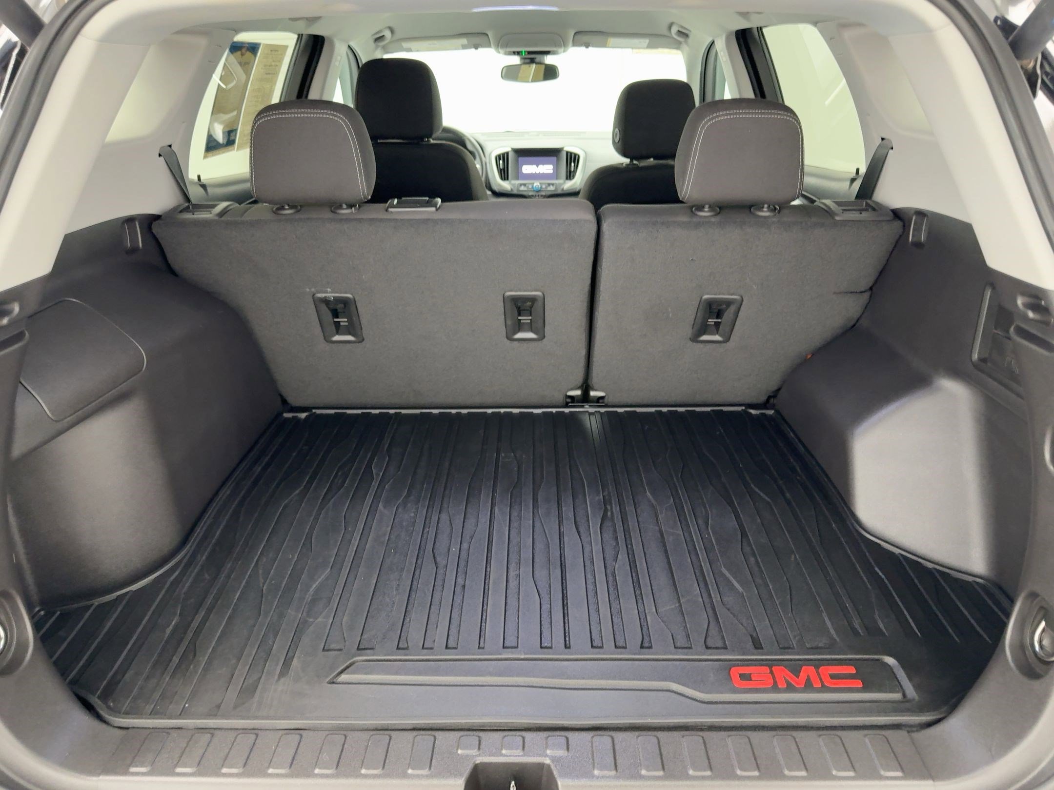 2024 Gmc Terrain SLE photo 29