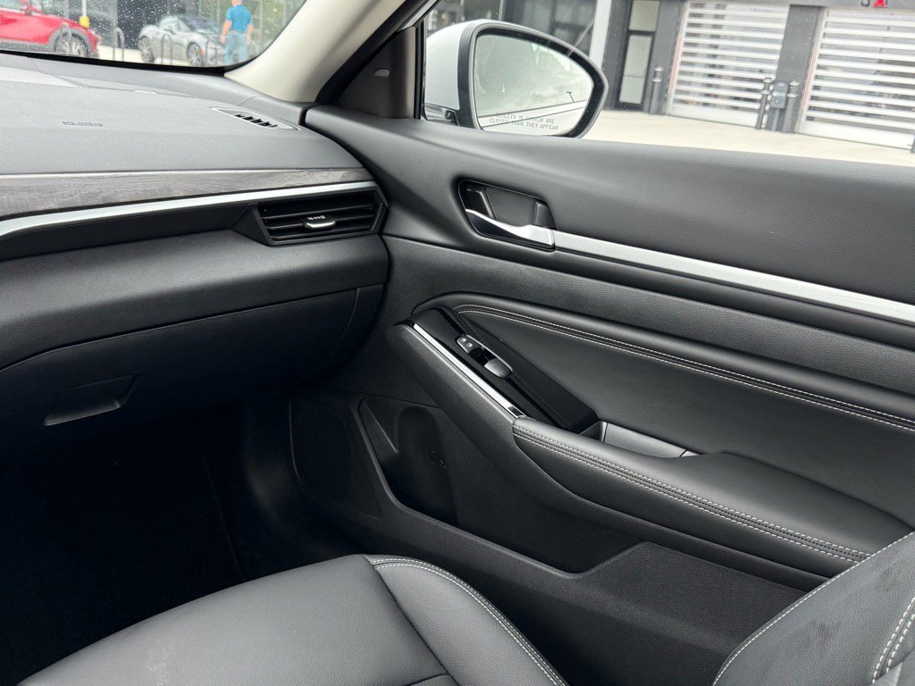2023 Nissan Altima 2.5 SL photo 11
