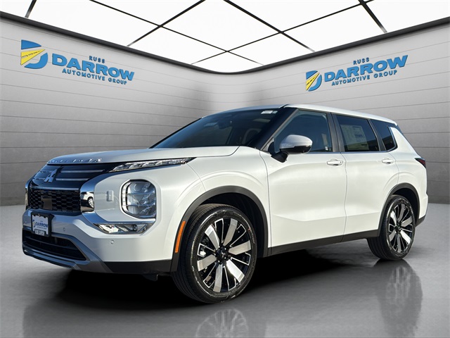 2025 Mitsubishi Outlander SE's photo