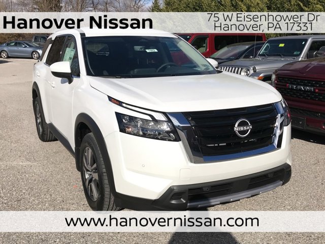 2025 Nissan Pathfinder SL's photo