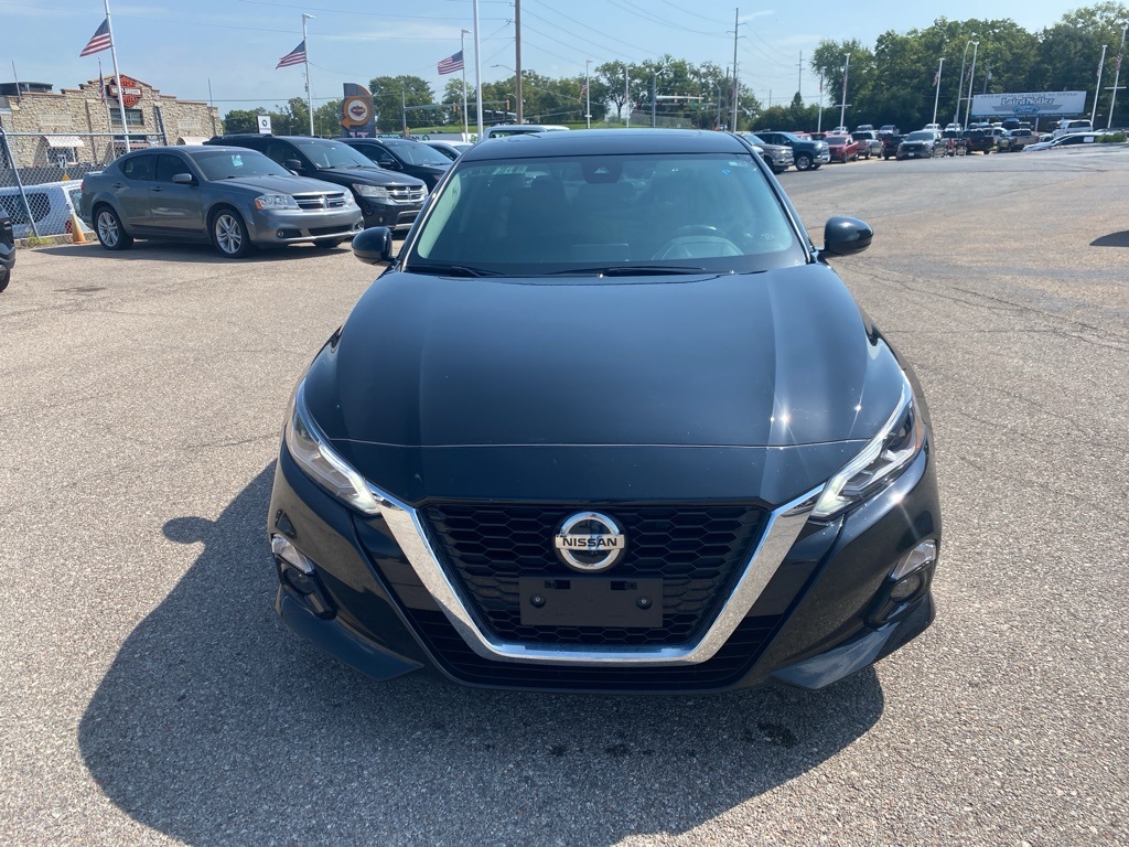 Used 2022 Nissan Altima SL with VIN 1N4BL4EVXNN415483 for sale in Kansas City