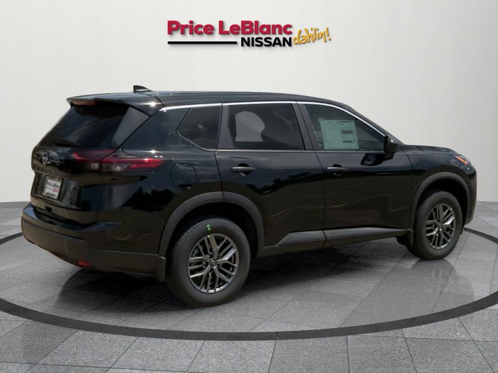 2026 Nissan Rogue S photo 7
