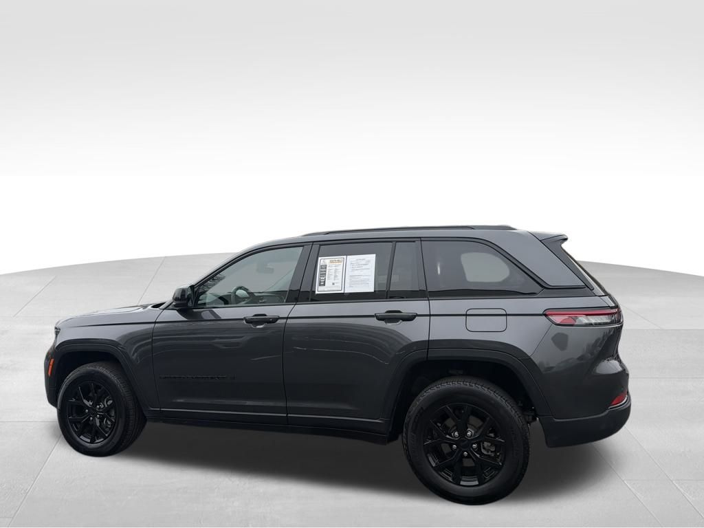 2025 Jeep Grand Cherokee Altitude X photo 3