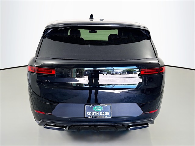 2025 Land Rover Range Rover Sport SE photo 4